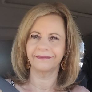 Meet your Posher, Debbie